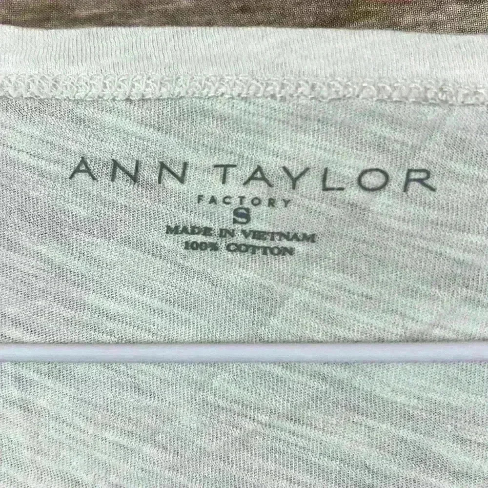Ann Taylor Factory Cotton Blouse - Picture 2 of 5